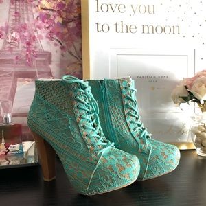 Charlotte Russe Puffin-39 Light Mint Booties - NWT